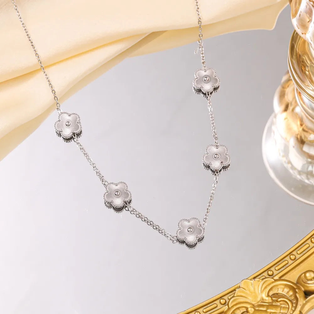Five-Leaf Plum Blossom Necklace Woman Clover Elegant Pendant Charm Collarbone Chain Party Jewelry Gifts